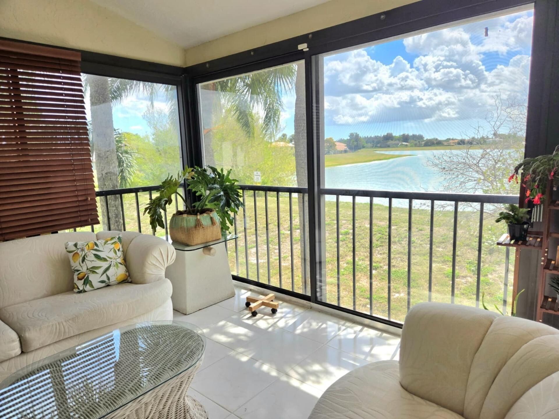 10870 Lakemore Lane, Unit 201, Boca Raton, FL 33498 Photo