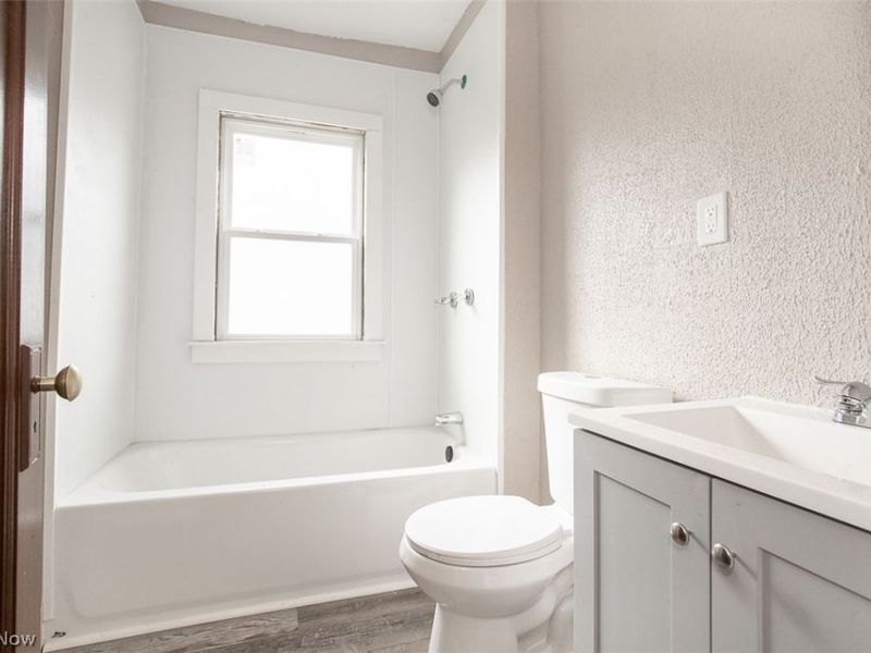 10724 Sprague Avenue, Cleveland, OH 44108 Photo 12