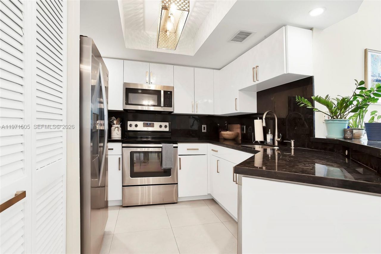 2009 SE 10th Ave , Unit 322, Fort Lauderdale, FL 33316 Photo