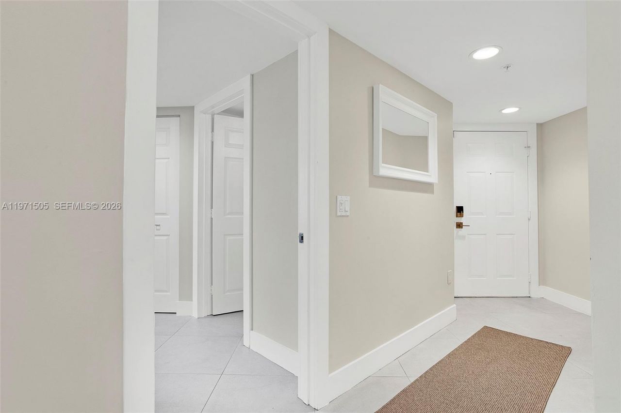 2009 SE 10th Ave , Unit 322, Fort Lauderdale, FL 33316 Photo