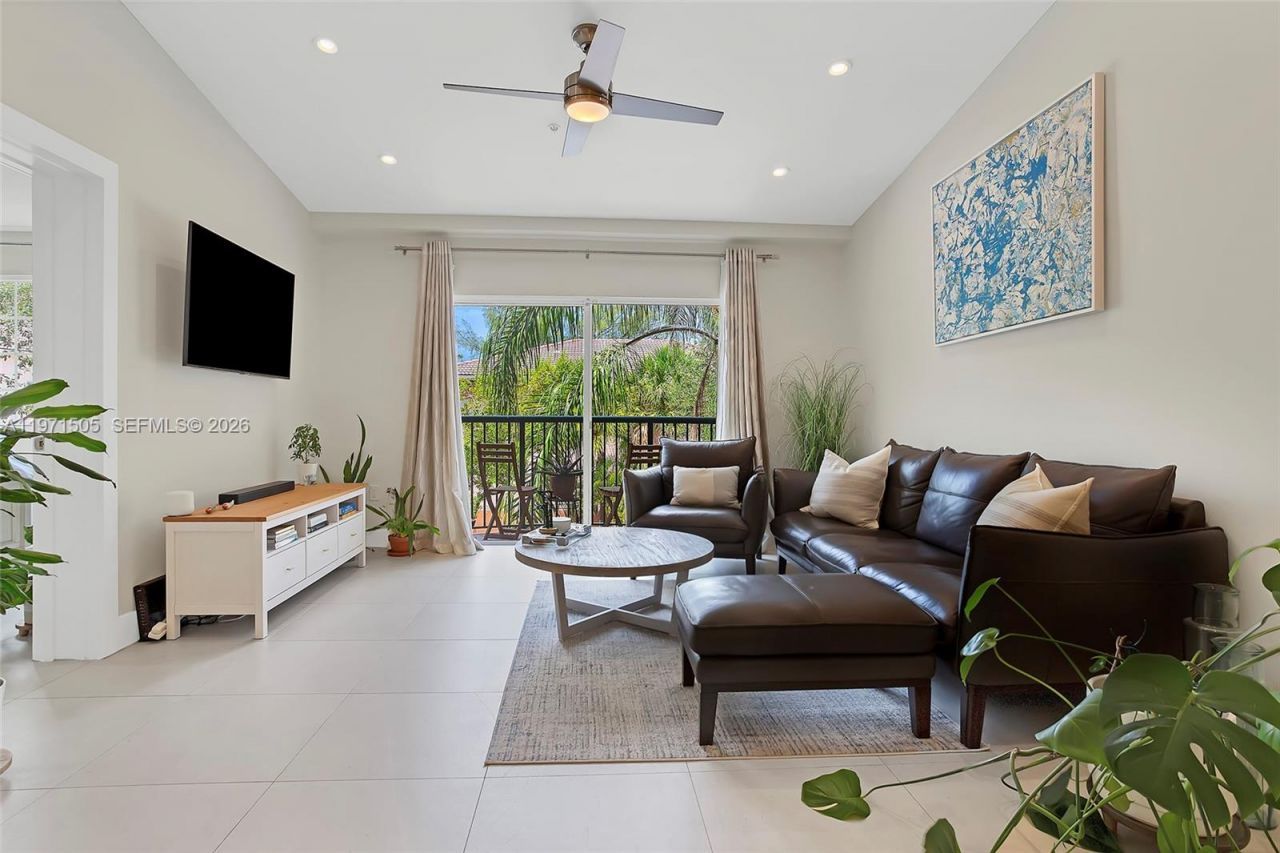 2009 SE 10th Ave , Unit 322, Fort Lauderdale, FL 33316 Photo