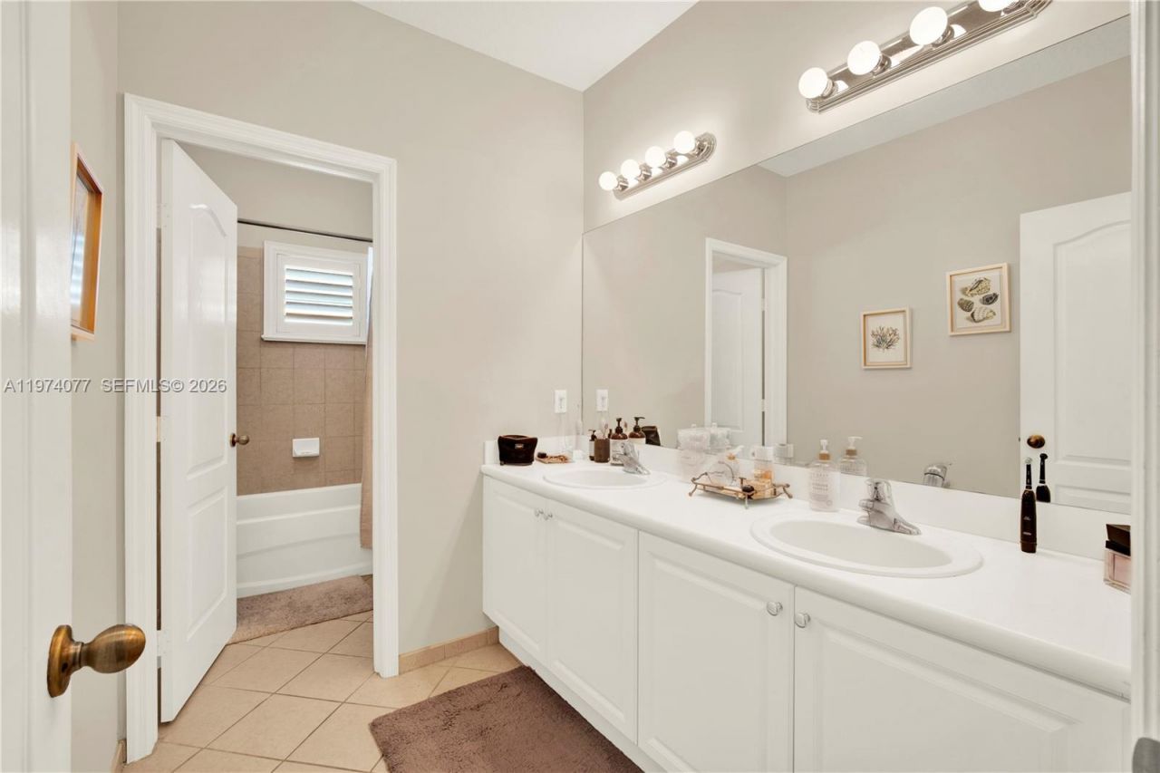 144 NE 32nd Ter , Homestead, FL 33033 Photo