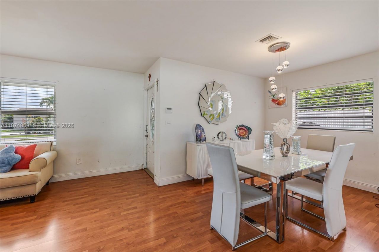 11751 SW 30th St , Miami, FL 33175 Photo