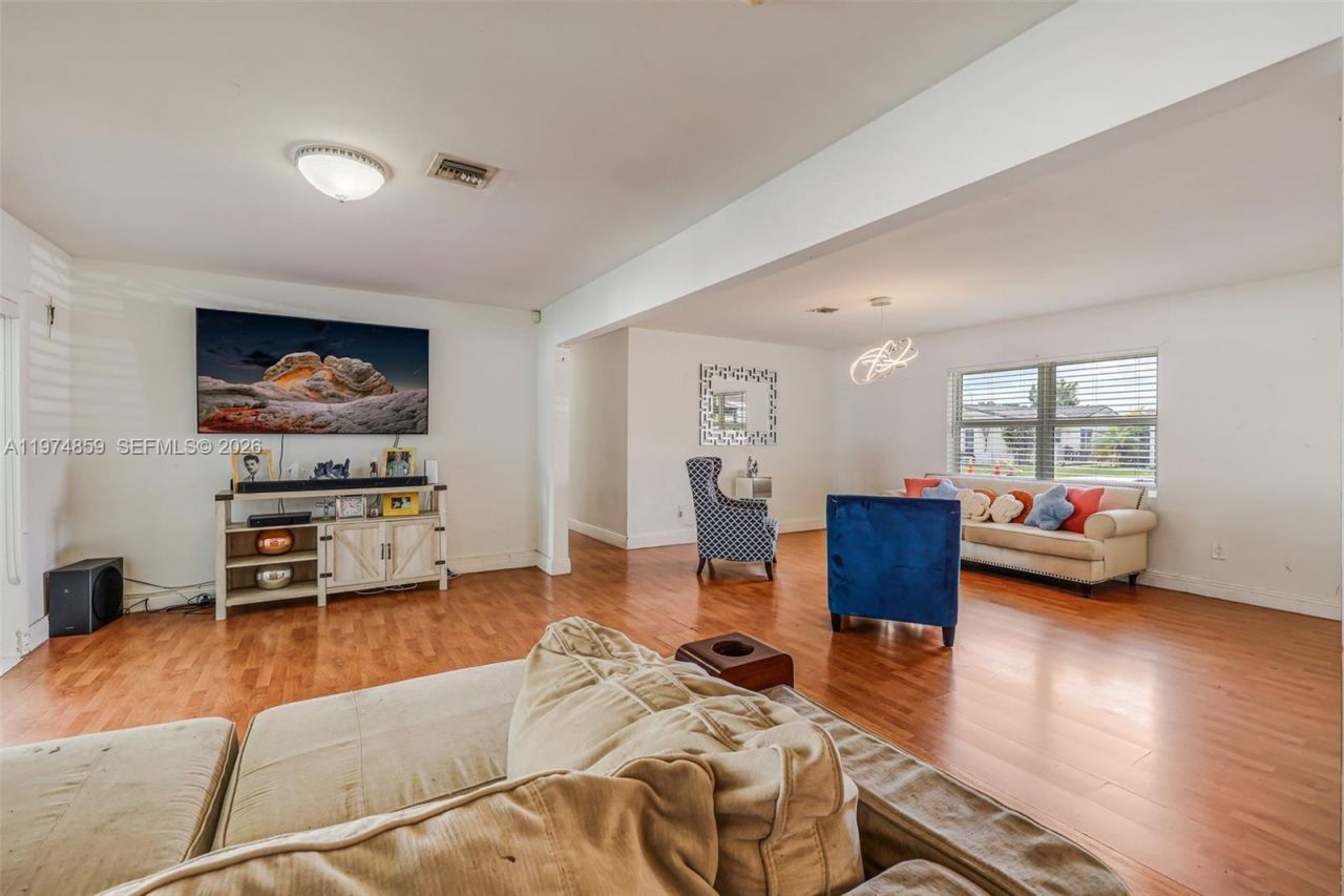 11751 SW 30th St , Miami, FL 33175 Photo