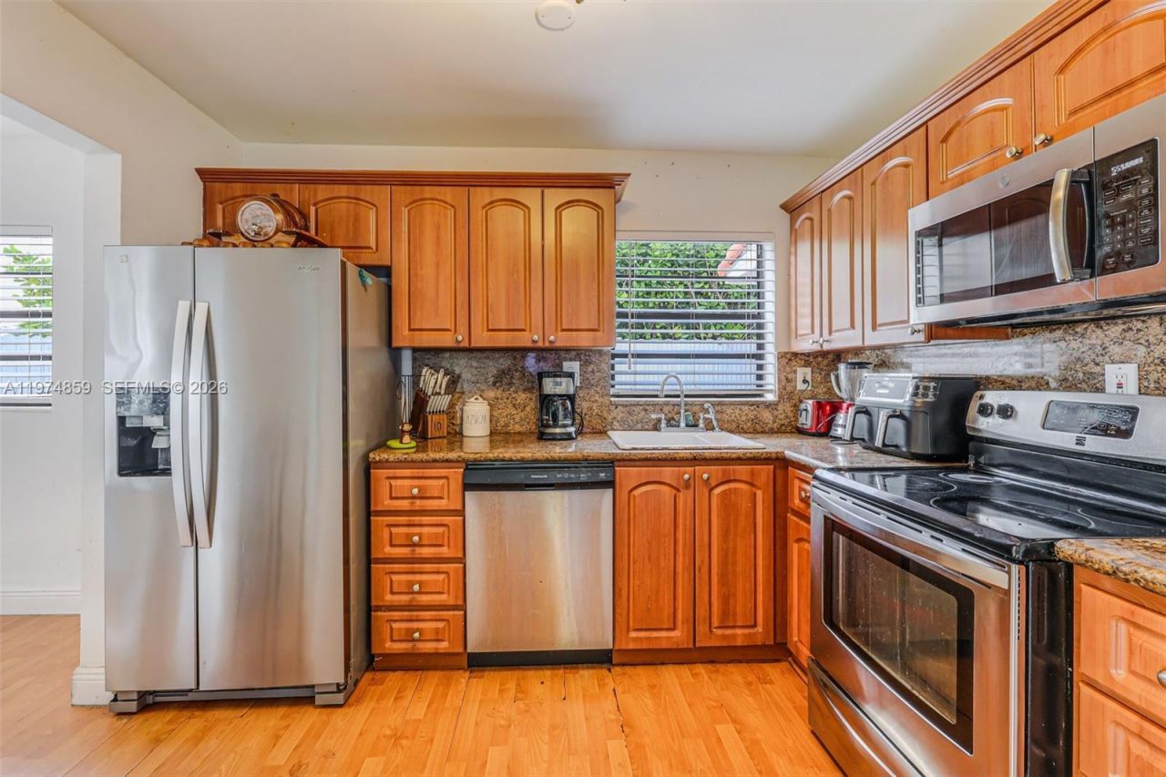 11751 SW 30th St , Miami, FL 33175 Photo