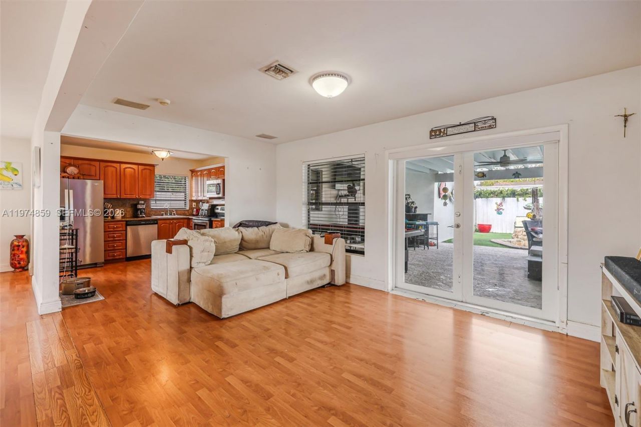 11751 SW 30th St , Miami, FL 33175 Photo