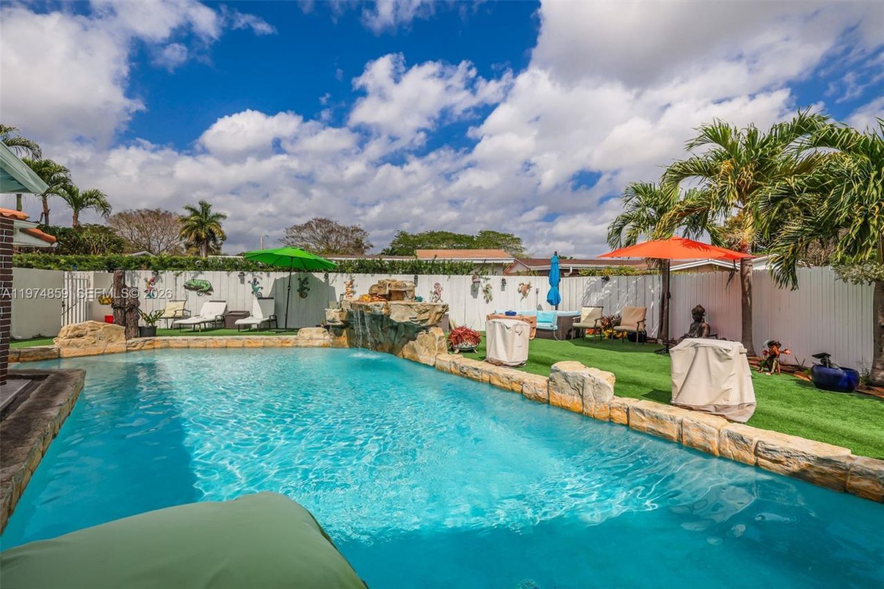 11751 SW 30th St , Miami, FL 33175 Photo