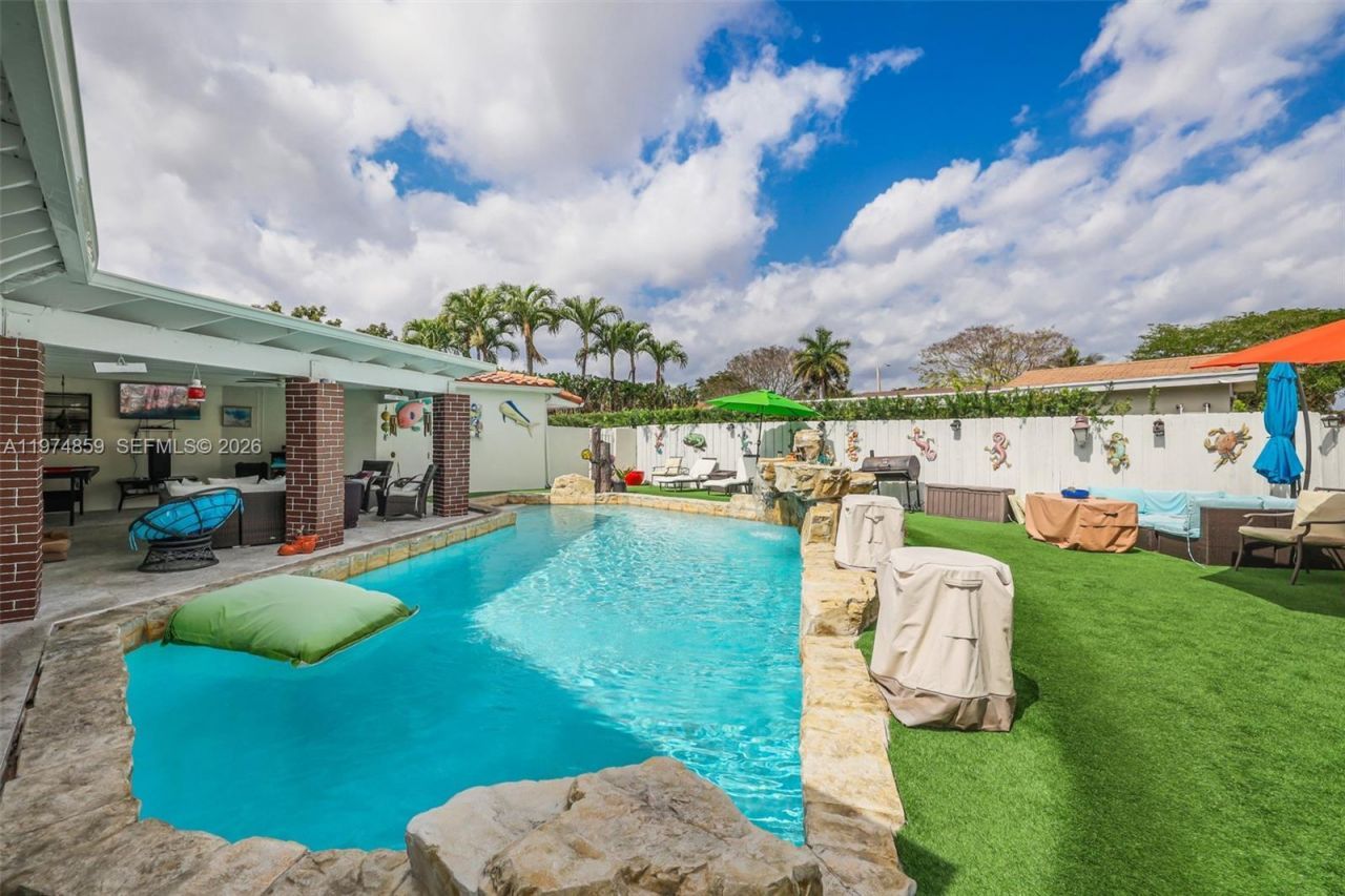 11751 SW 30th St , Miami, FL 33175 Photo