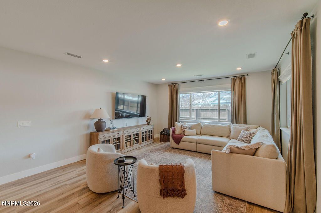 368 Porter Peak Drive, Carson City, NV 89701 Photo