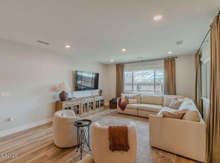 368 Porter Peak Drive, Carson City, NV 89701 Photo