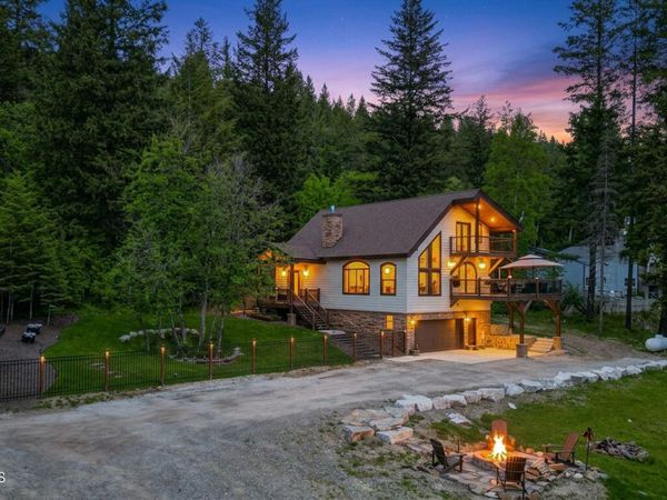 101 Spring View LN , Sagle, ID 83860