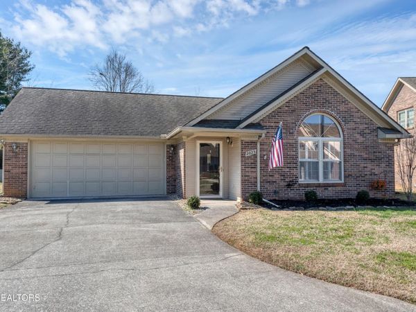 2023 Cochran Place, Maryville, TN 37803