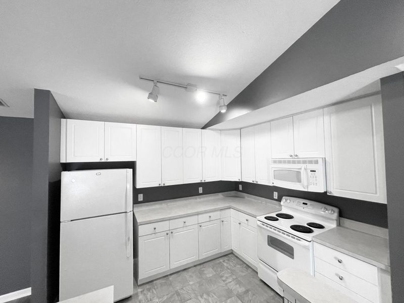 3827 Carberry Drive, Dublin, OH 43016 Photo 8