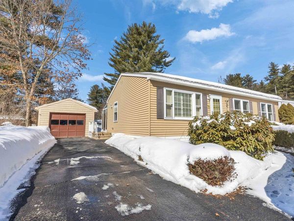 4 Burlington Road, Nashua, NH 03062