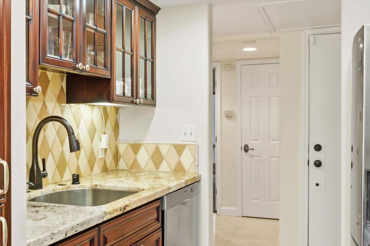 2418 Larkspur Ln #227, Unit 227, Sacramento, CA 95825 Photo