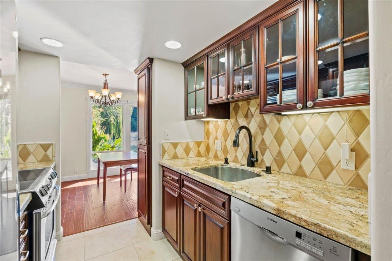 2418 Larkspur Ln #227, Unit 227, Sacramento, CA 95825 Photo