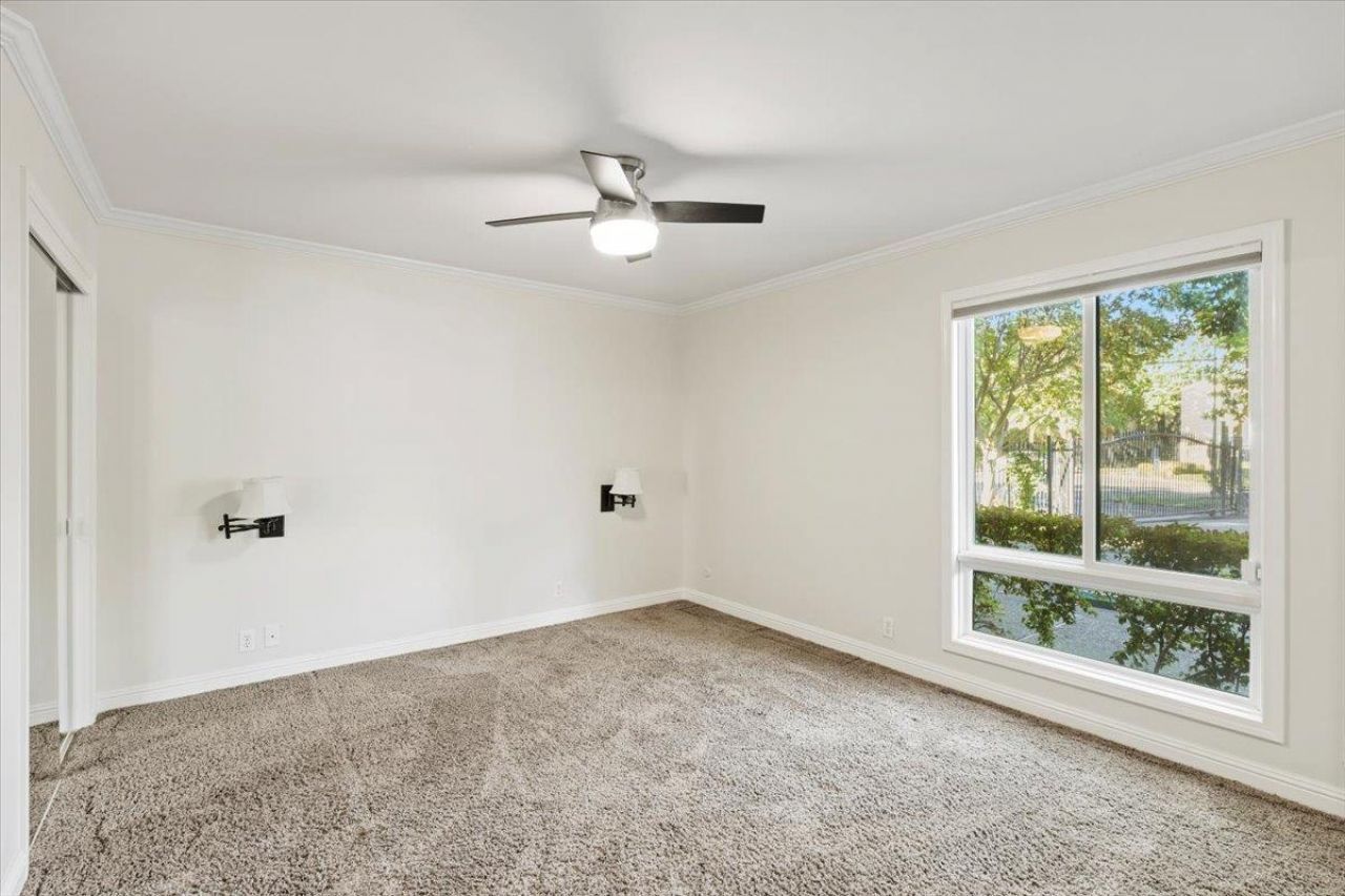 2418 Larkspur Ln #227, Unit 227, Sacramento, CA 95825 Photo