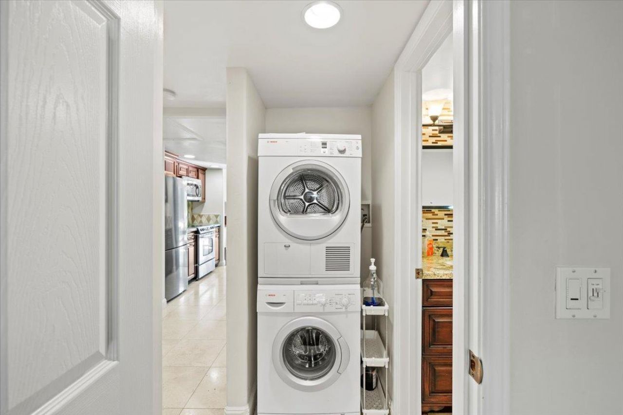 2418 Larkspur Ln #227, Unit 227, Sacramento, CA 95825 Photo