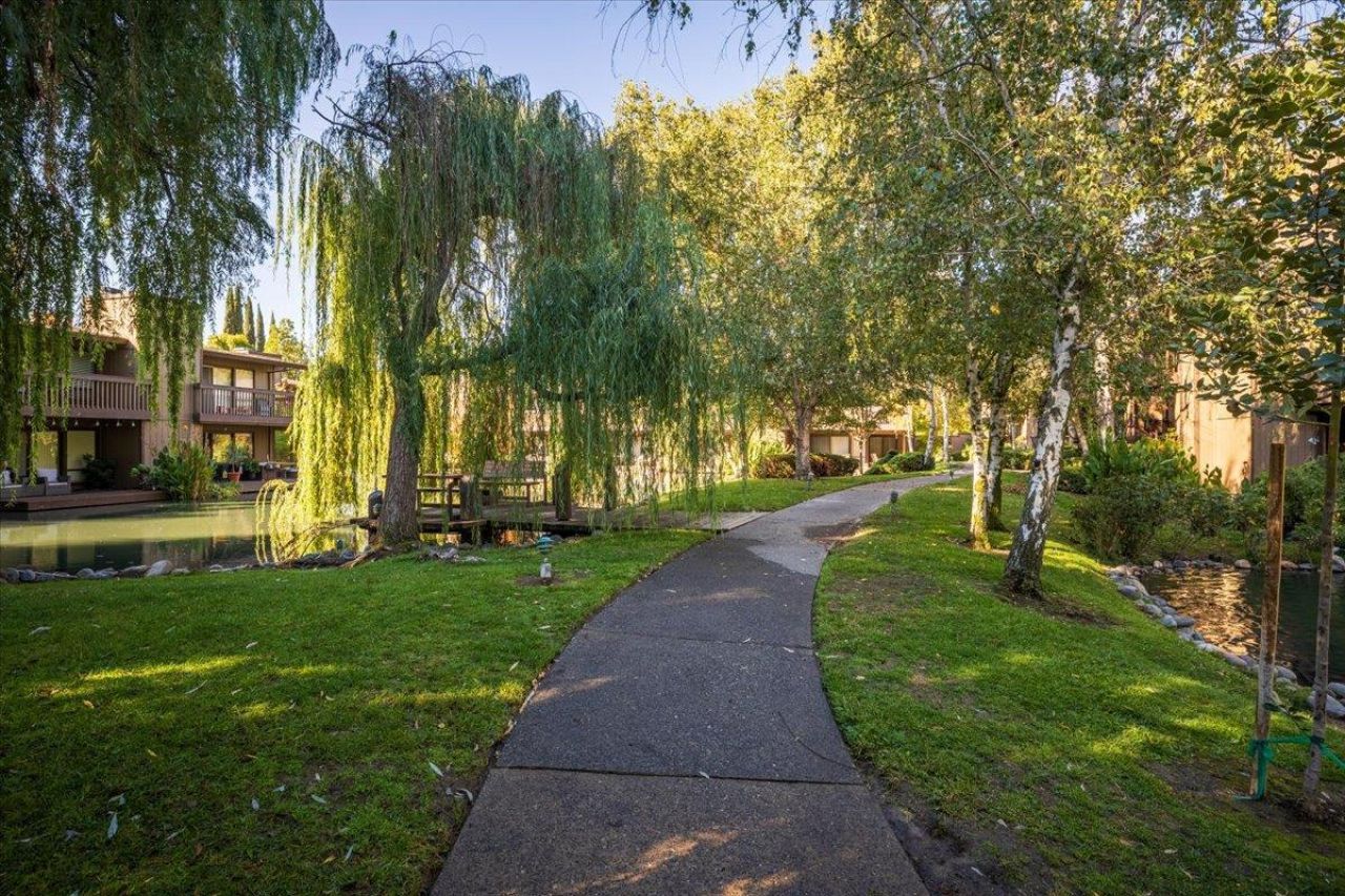 2418 Larkspur Ln #227, Unit 227, Sacramento, CA 95825 Photo