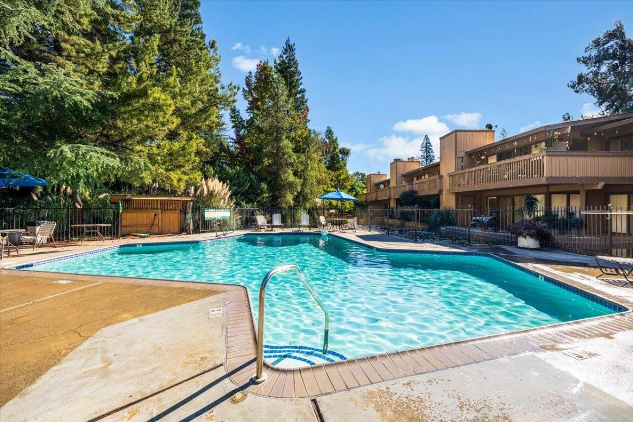 2418 Larkspur Ln #227, Unit 227, Sacramento, CA 95825 Photo