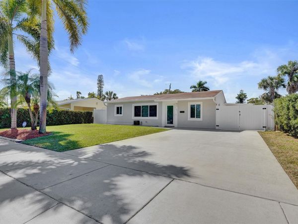 6101 NE 7th Ave, Oakland Park, FL 33334