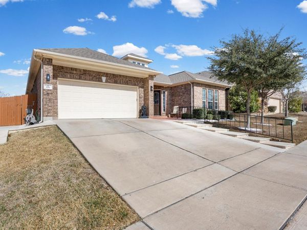381 Betony LOOP , Buda, TX 78610