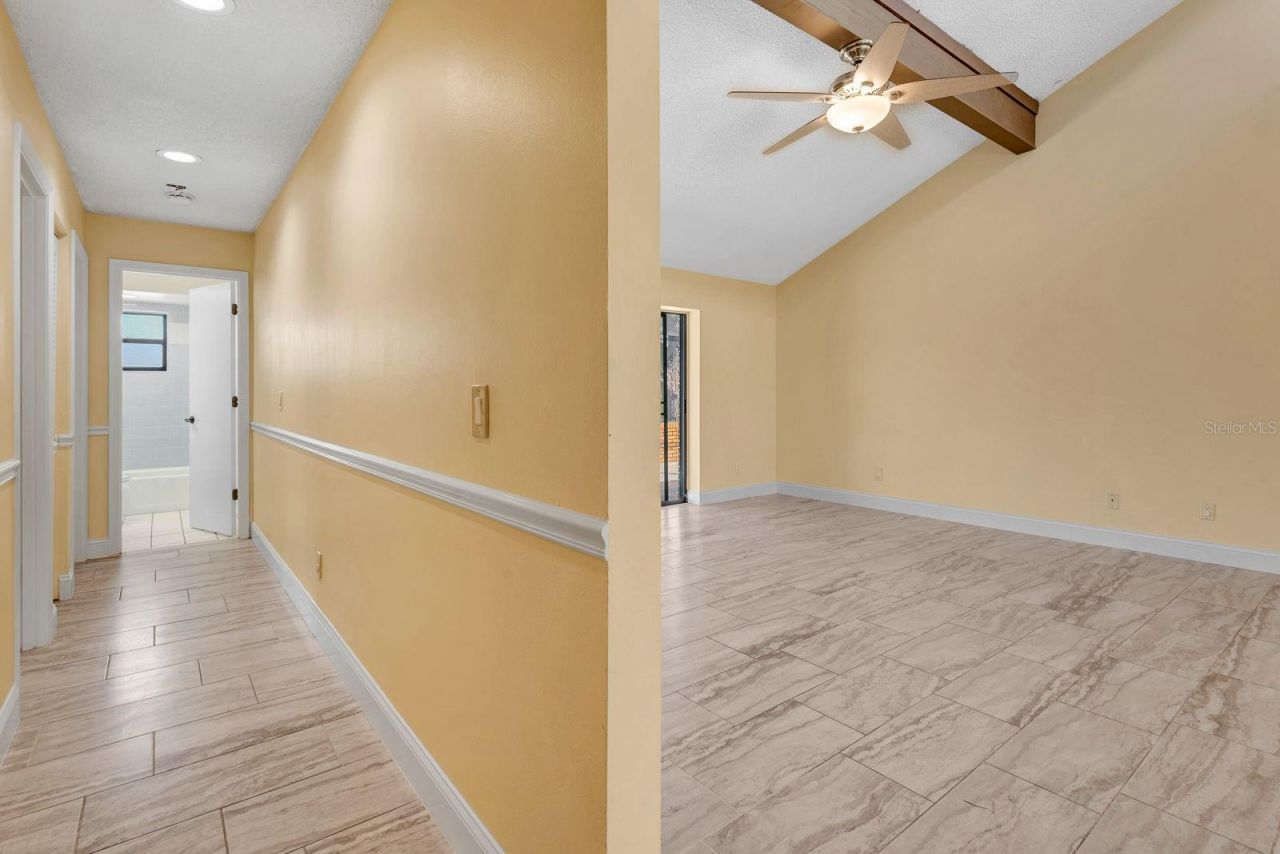 5017 80th Avenue Circle E, Sarasota, FL 34243 Photo