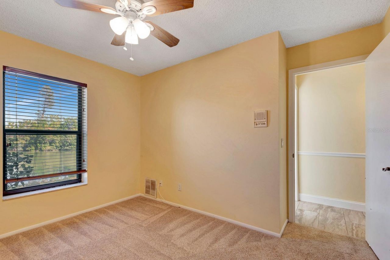 5017 80th Avenue Circle E, Sarasota, FL 34243 Photo