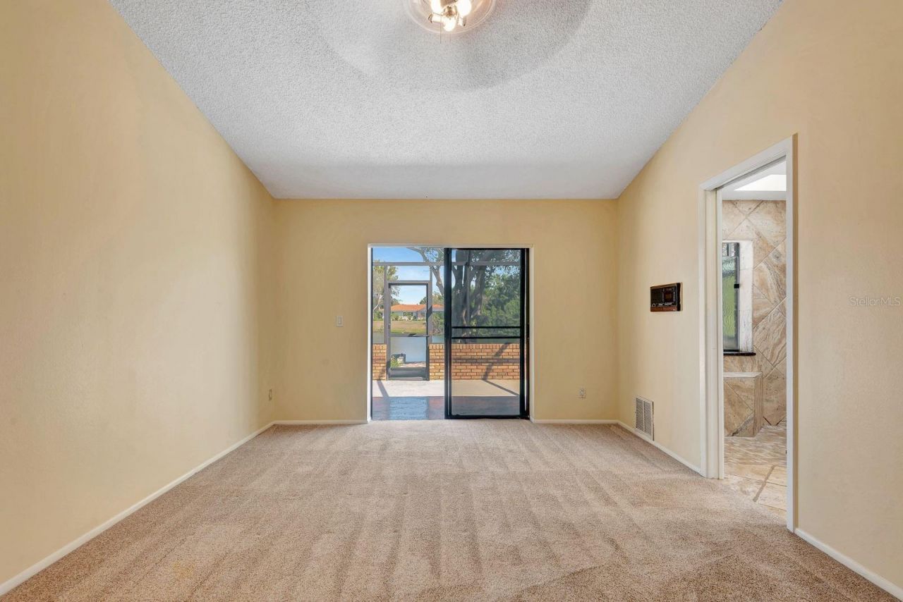 5017 80th Avenue Circle E, Sarasota, FL 34243 Photo