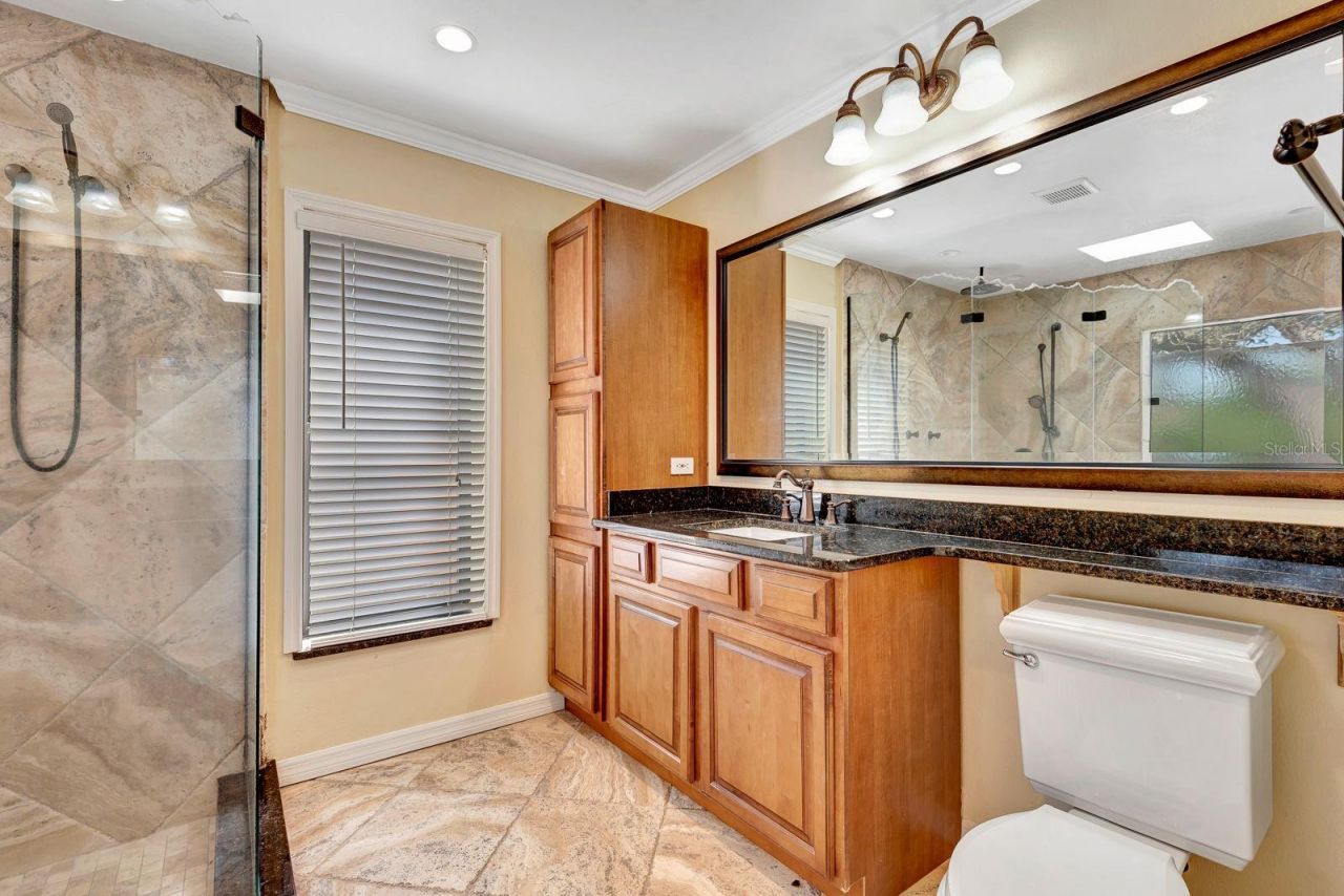 5017 80th Avenue Circle E, Sarasota, FL 34243 Photo