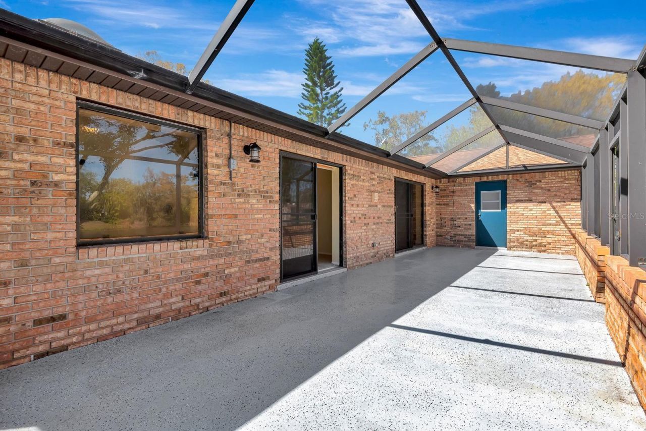 5017 80th Avenue Circle E, Sarasota, FL 34243 Photo