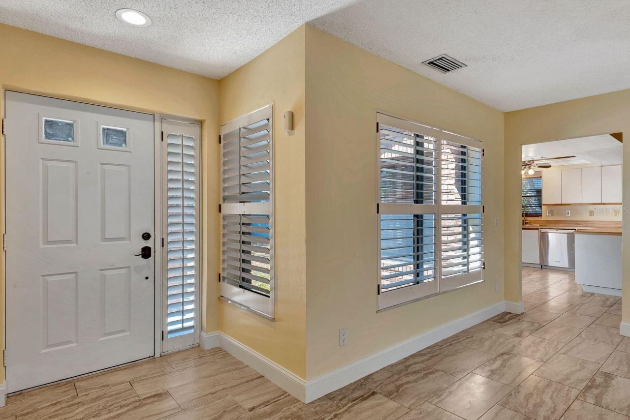 5017 80th Avenue Circle E, Sarasota, FL 34243 Photo