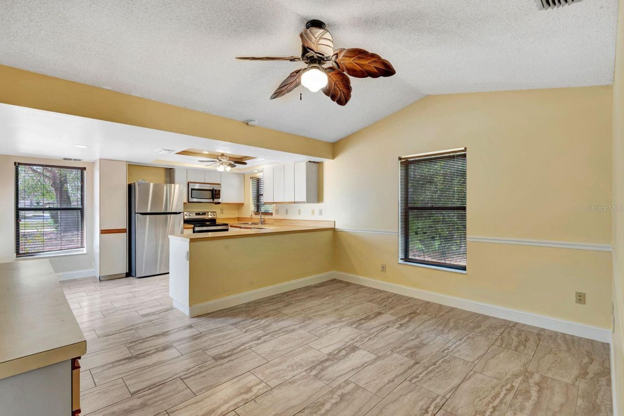 5017 80th Avenue Circle E, Sarasota, FL 34243 Photo