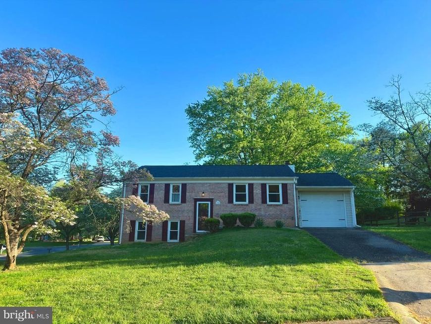 11200 Trippon Ct, North Potomac, MD 20878 Main Photo