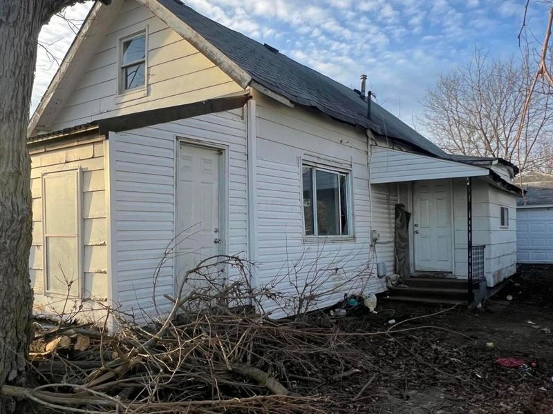 408 W Front Street , New Holland, OH 43145 Photo 1