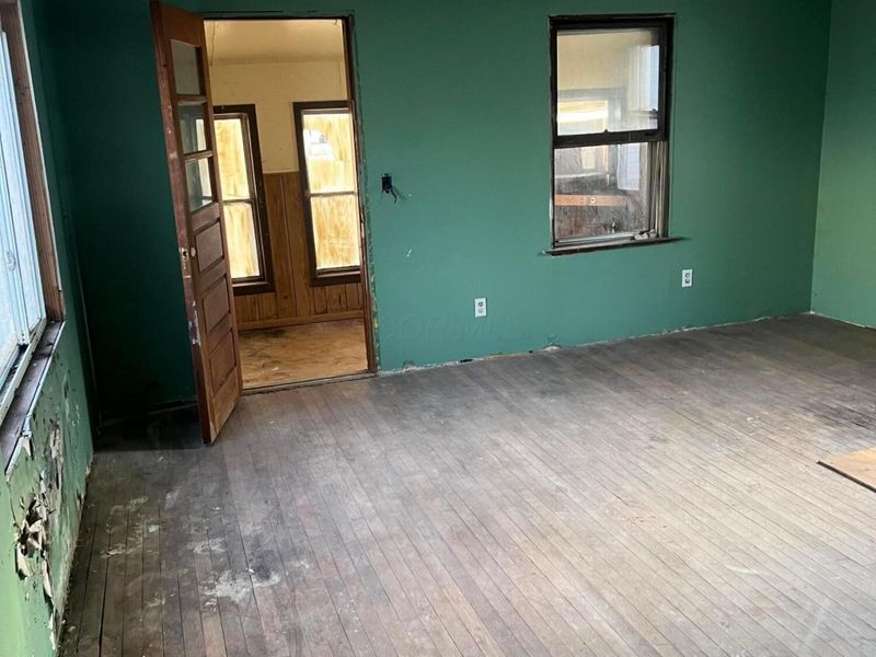 408 W Front Street , New Holland, OH 43145 Photo 2