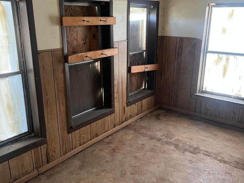 408 W Front Street , New Holland, OH 43145 Photo 3