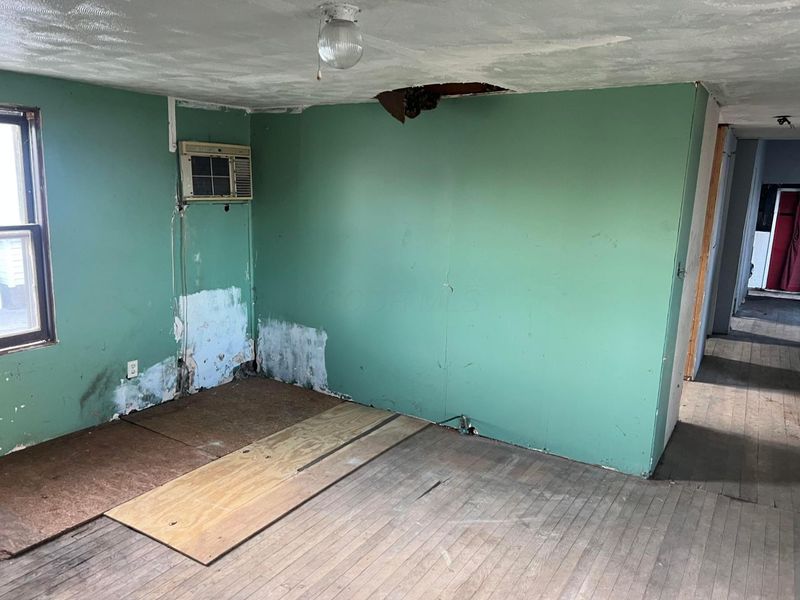 408 W Front Street , New Holland, OH 43145 Photo 4