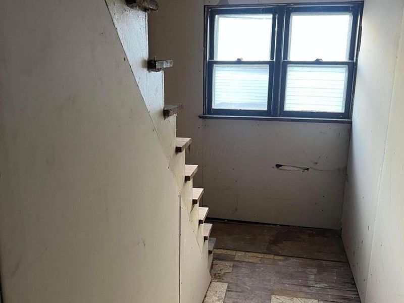 408 W Front Street , New Holland, OH 43145 Photo 5