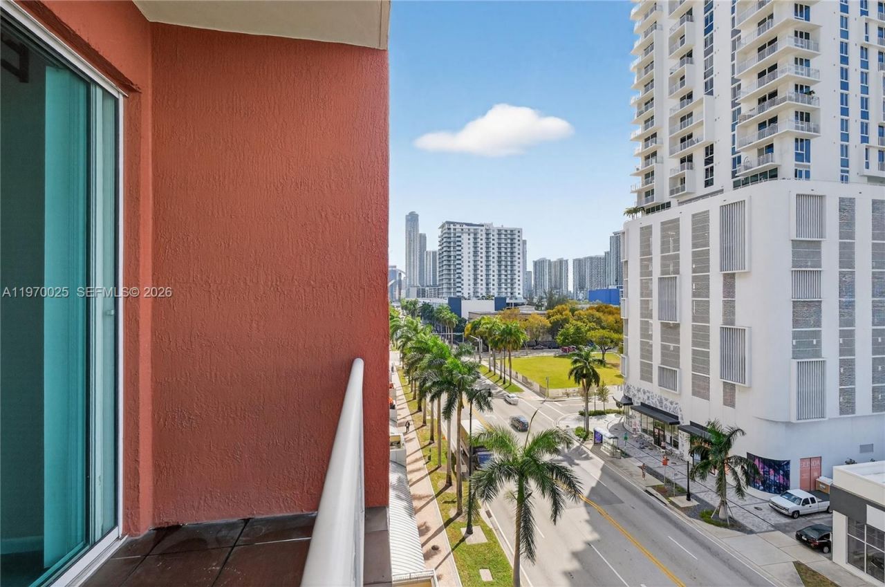 2001 Biscayne Blvd, Unit 2612, Miami, FL 33137 Photo