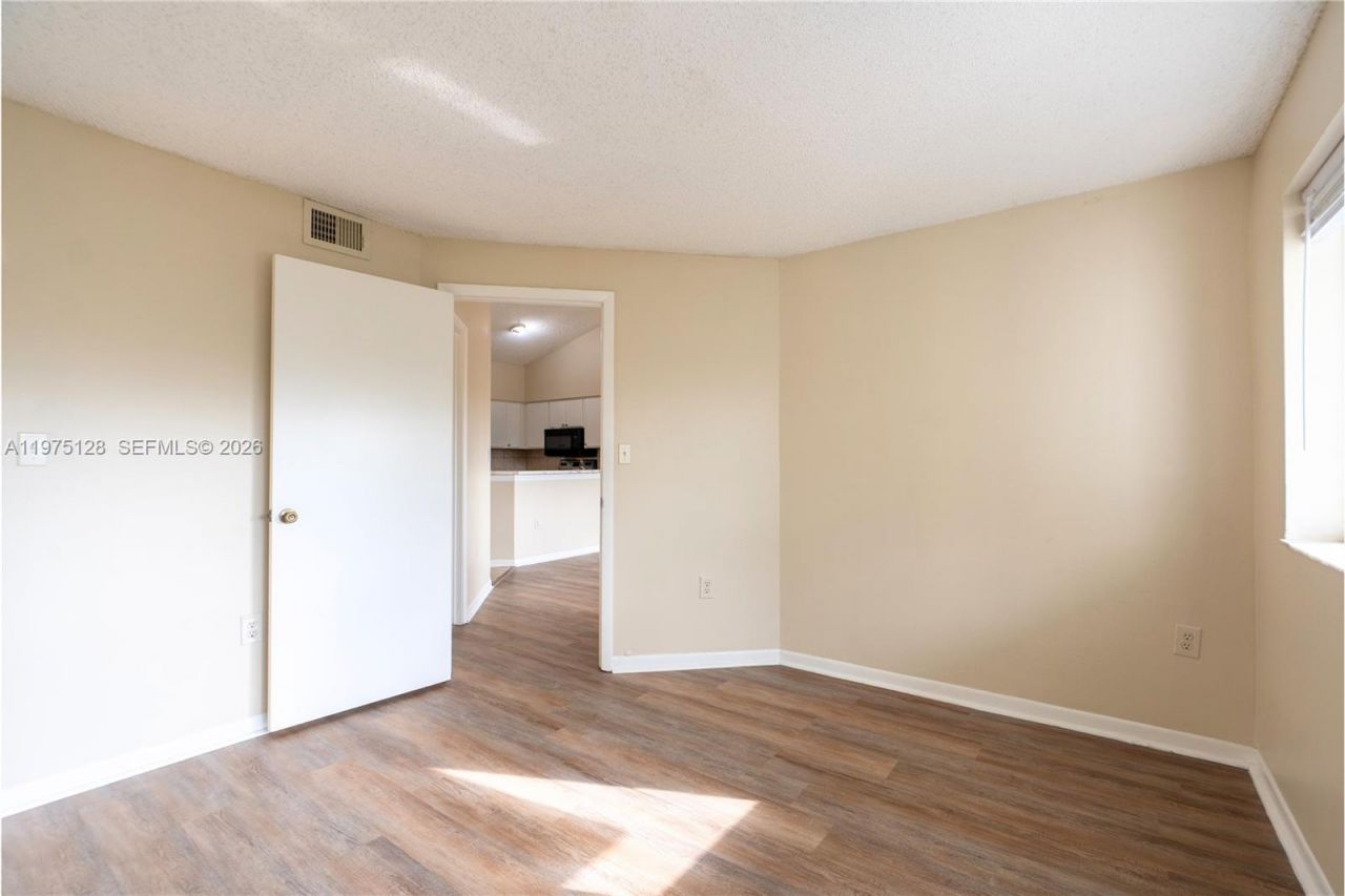 2445 SW 18th Ter , Unit 123, Fort Lauderdale, FL 33315 Photo