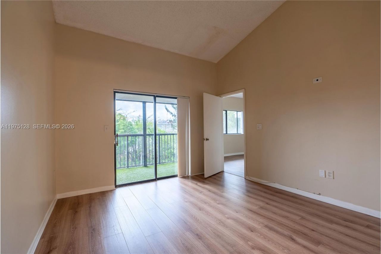 2445 SW 18th Ter , Unit 123, Fort Lauderdale, FL 33315 Photo