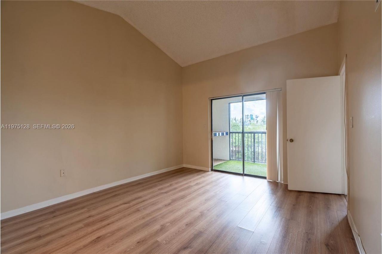 2445 SW 18th Ter , Unit 123, Fort Lauderdale, FL 33315 Photo