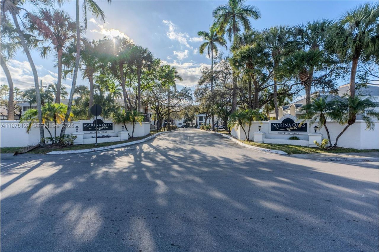 2445 SW 18th Ter , Unit 123, Fort Lauderdale, FL 33315 Photo