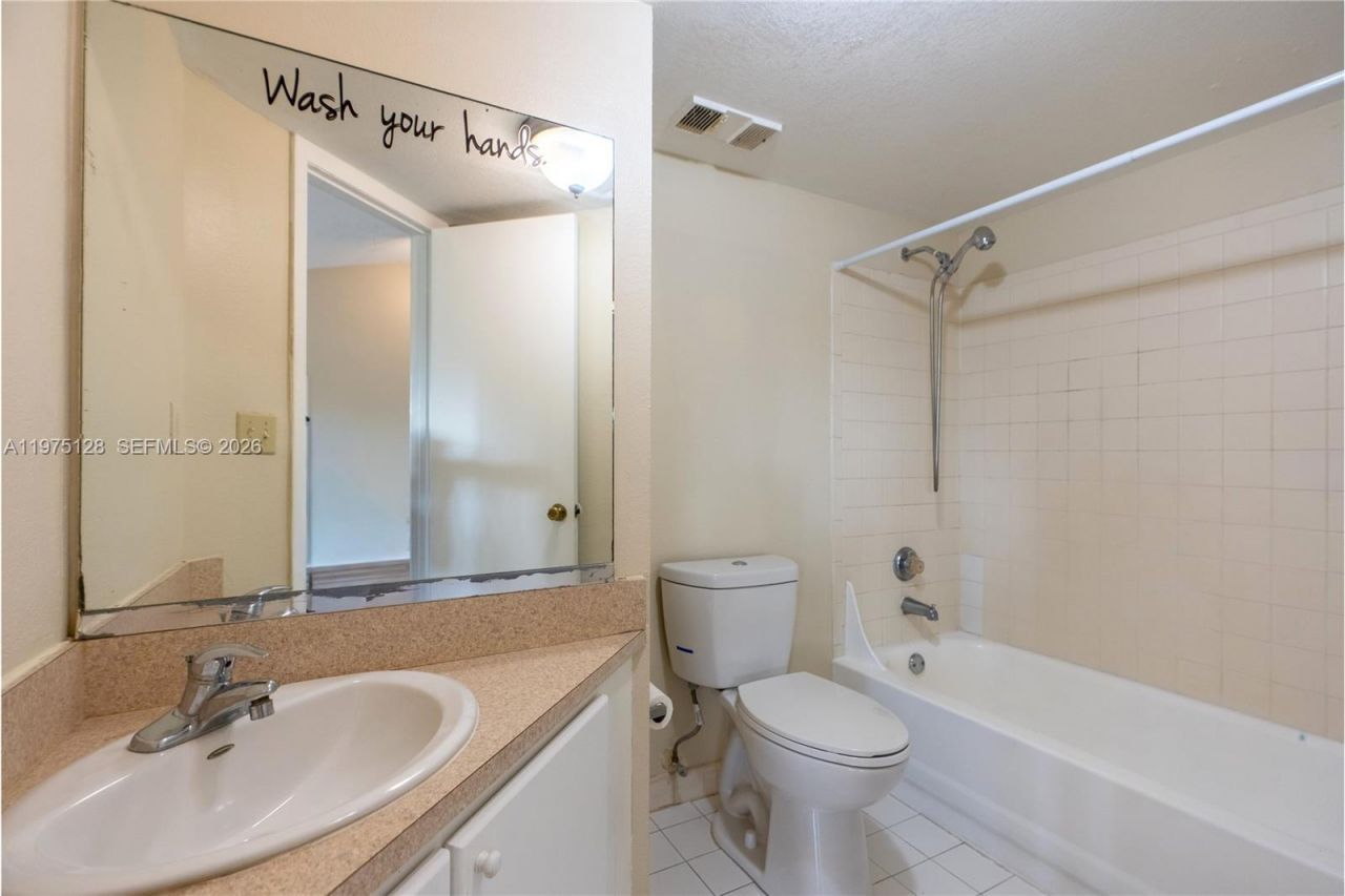 2445 SW 18th Ter , Unit 123, Fort Lauderdale, FL 33315 Photo