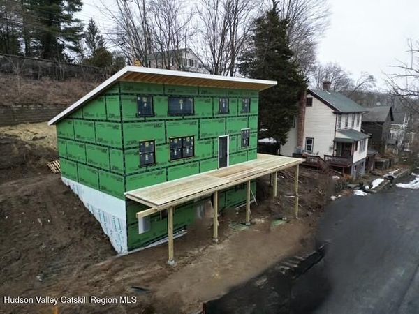 33 Valley Street, Unit 1, Saugerties, NY 12477