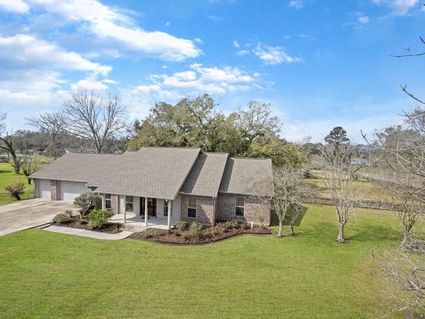 41255 Black Bayou Rd, Gonzales, LA 70737