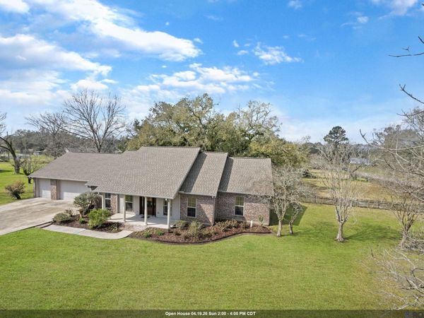 41255 Black Bayou Rd, Gonzales, LA 70737