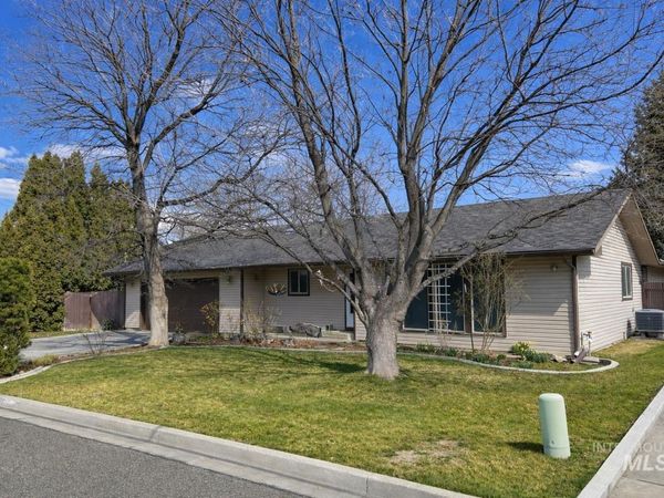 744 16th Ave E, Jerome, ID 83338