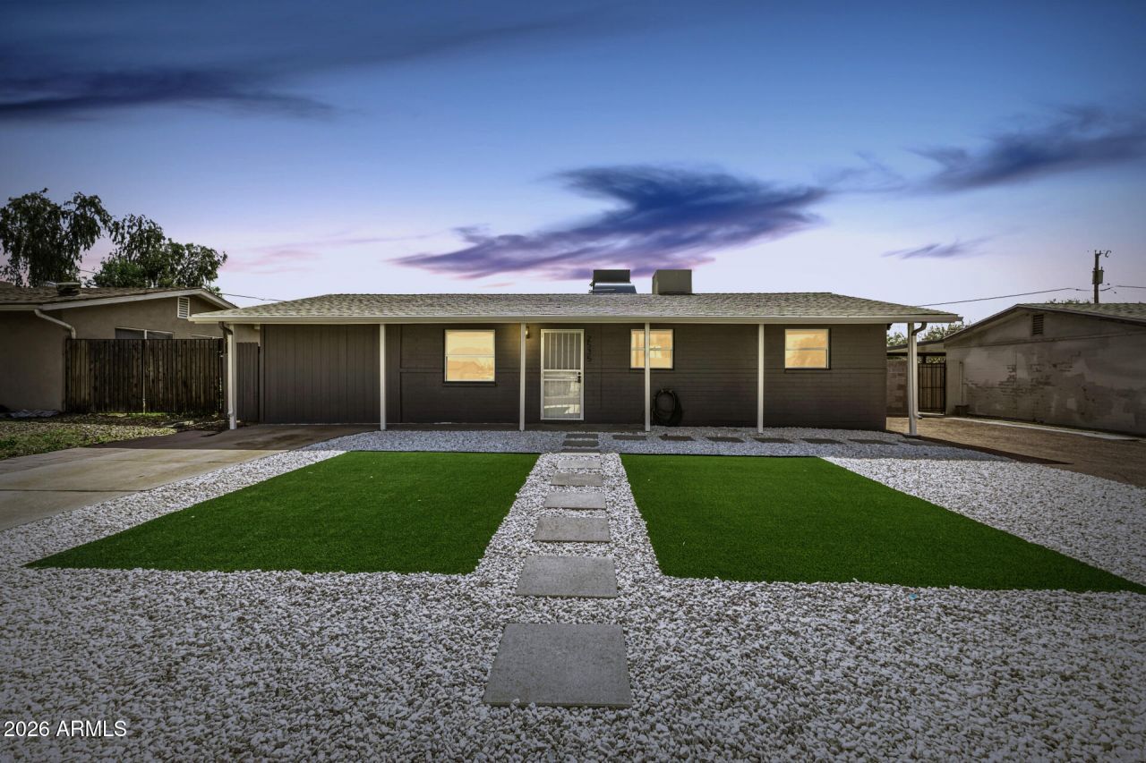 2535 E Hartford Avenue, Phoenix, AZ 85032 Main Photo